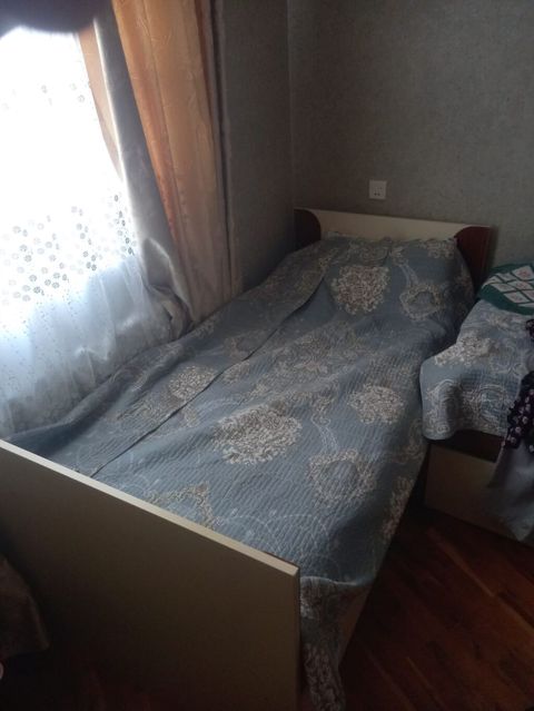 0504024424 Tək nəfərlik çarpayı,matras daxil.Embovooddan — Digah