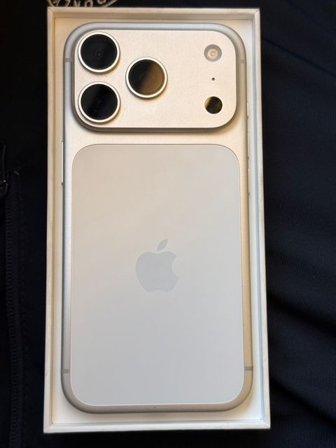 Apple iPhone 17 Pro Silver 256GB/12GB — Bakı