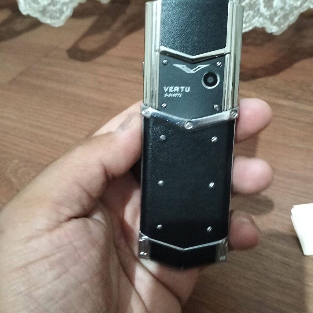 Vertu rəng - Qara, Düyməli — Vertu, Bakı (3)