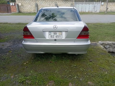 Mercedes-Benz C-Class sedan (W280) – gümüşü rəng. Xüsusiyyətlər — Balakən