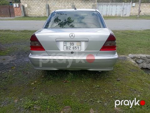 Mercedes-Benz C-Class sedan (W280) – gümüşü rəng. Xüsusiyyətlər