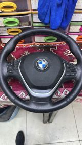 BMW sükanı — Otomobil
