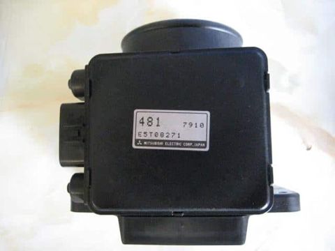 Mitsubishi Elektrik hava axını ölçən sensoru (MAF) Vozduxamer — Bakı