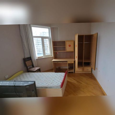 satilir hamisi birlikde 150 azn unvan ehmedli sofi — Qobu