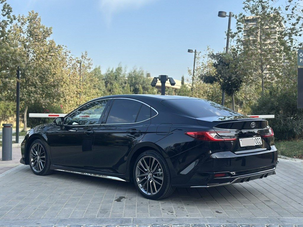 Toyota Camry, 2.0 L, 1 kWh, 2025 il, 14 257 km — Avtomobillər, Bakı (5)