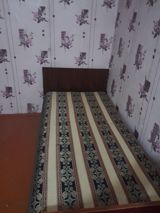 İşlənmiş, Təknəfərlik çarpayı, Bazasız, Matras ilə, Siyirməsiz — Мебель