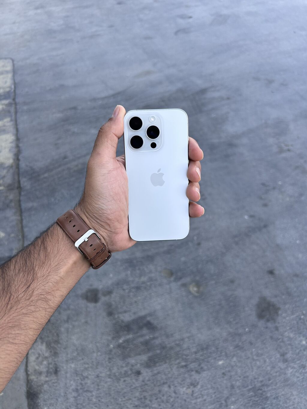 IPhone 15 Pro, 128 GB, White Titanium, Zəmanət, Simsiz şarj, Face ID — Apple iPhone, Güzdək (7)