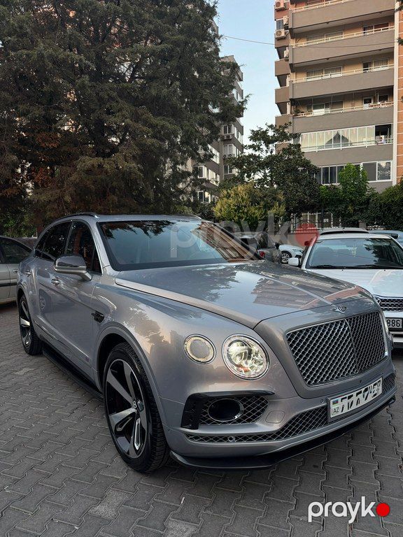 Bentley Bentayga, 6.0 L, 2016 il, 80 000 km — Avtomobillər, Bakı (3)