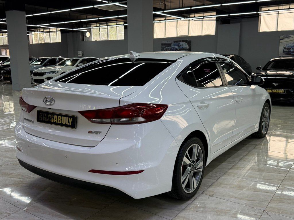 Hyundai Avante, 1.6 L, 2016 il, 210 000 km — Avtomobillər, Bakı (8)
