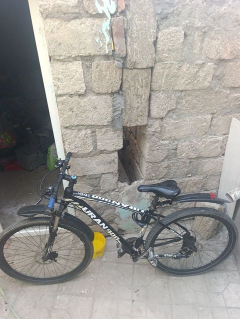 Uran 900 dağ velosipedi - Çərçivə: yüngül ərintidən, 26" təkər ölçüsü — Digah
