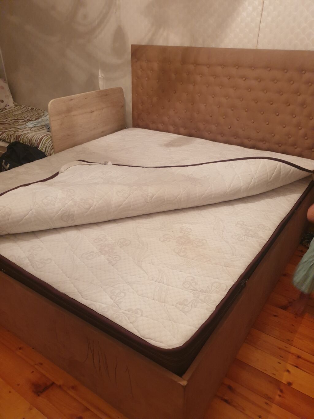 İki nəfərlik çarpayı və üstündə ortopedik matras ve matrasqoruyucuda — Mebel, Bakı (4)
