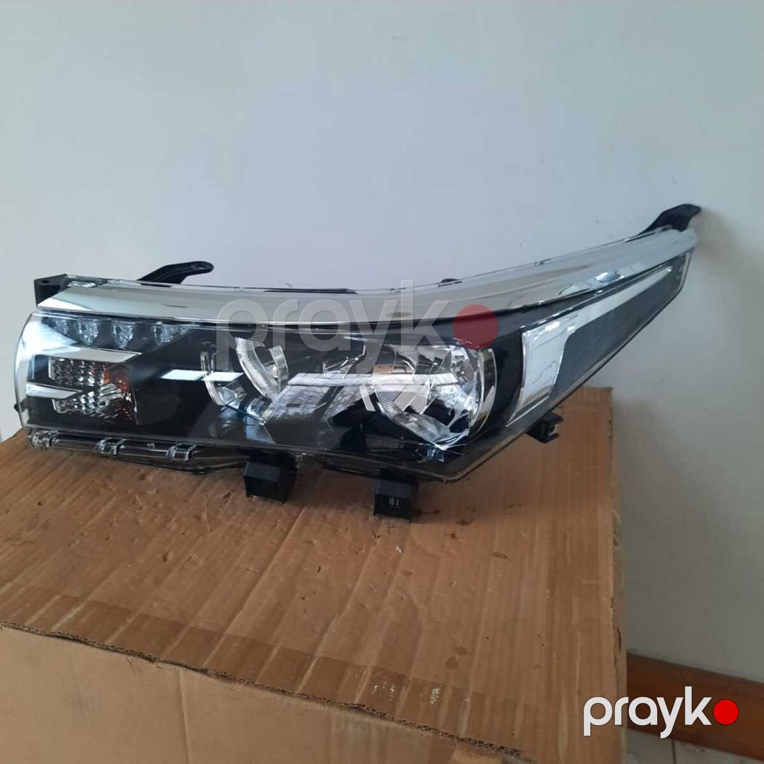 "Toyota Corolla 2013-2017" ön farası — Ehtiyat hissələri və aksesuarlar, Bakı (2)
