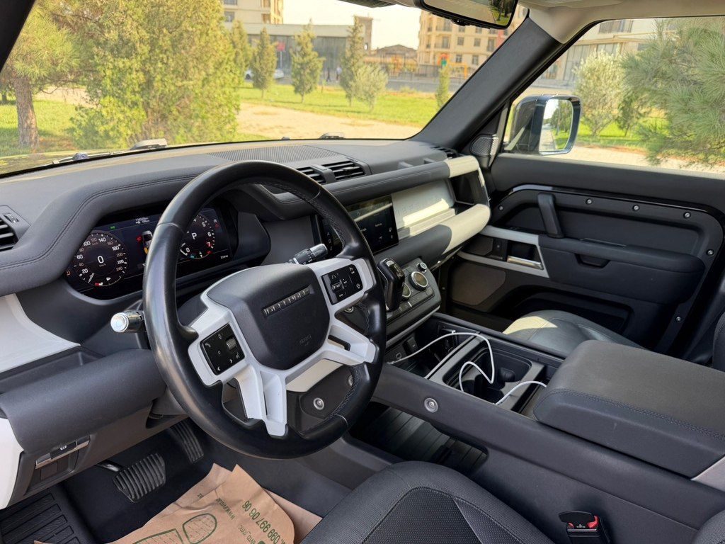 Land Rover Defender, 3.0 L, 2020 il, 105 000 km — Avtomobillər, Bakı (11)