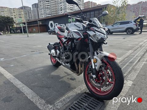 Kawasaki Z1000, 1000 sm3, 2022 il, 15 000 km