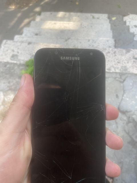 Samsung Galaxy J5 (2016) Black 16GB/2GB — Bakı