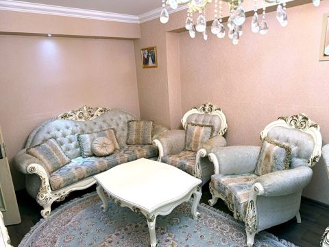 Klassik divan kreslo dəsti 1000 manat əla vəziyyətdə ünvan Nərimanov — Bakı