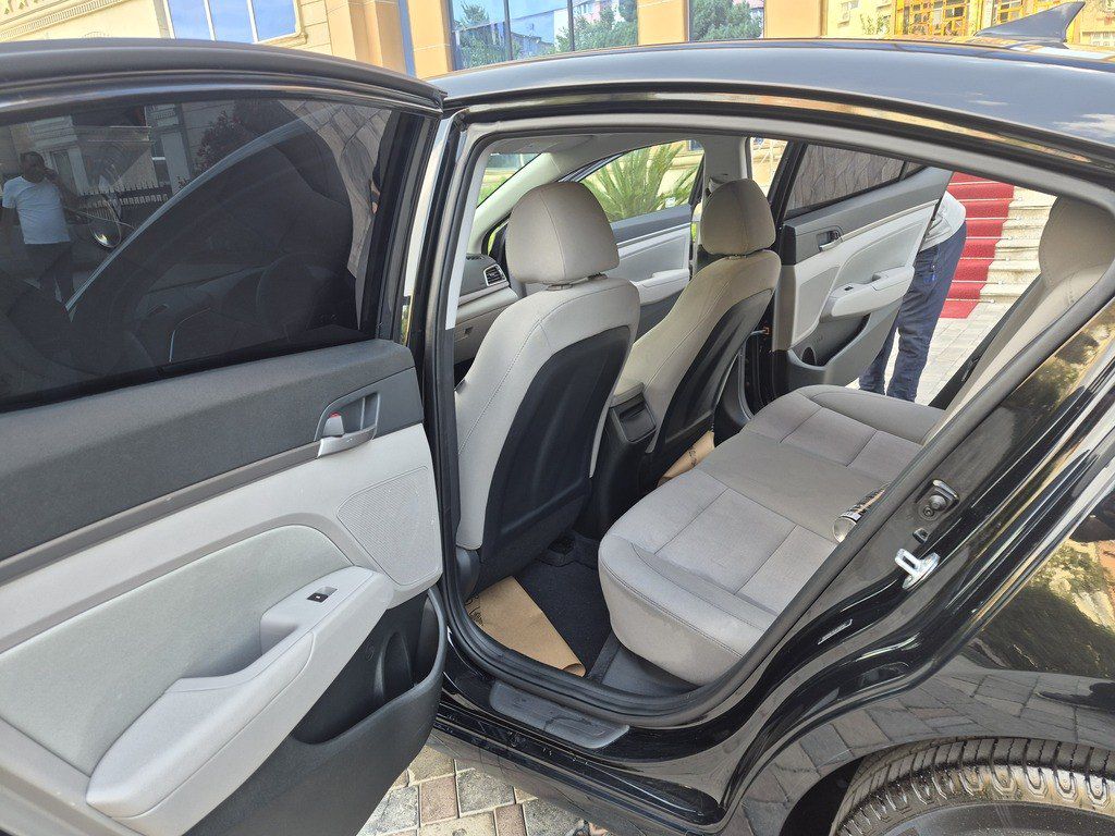 Hyundai Elantra, 2.0 L, 2018 il, 82 000 km — Avtomobillər, Bakı (8)