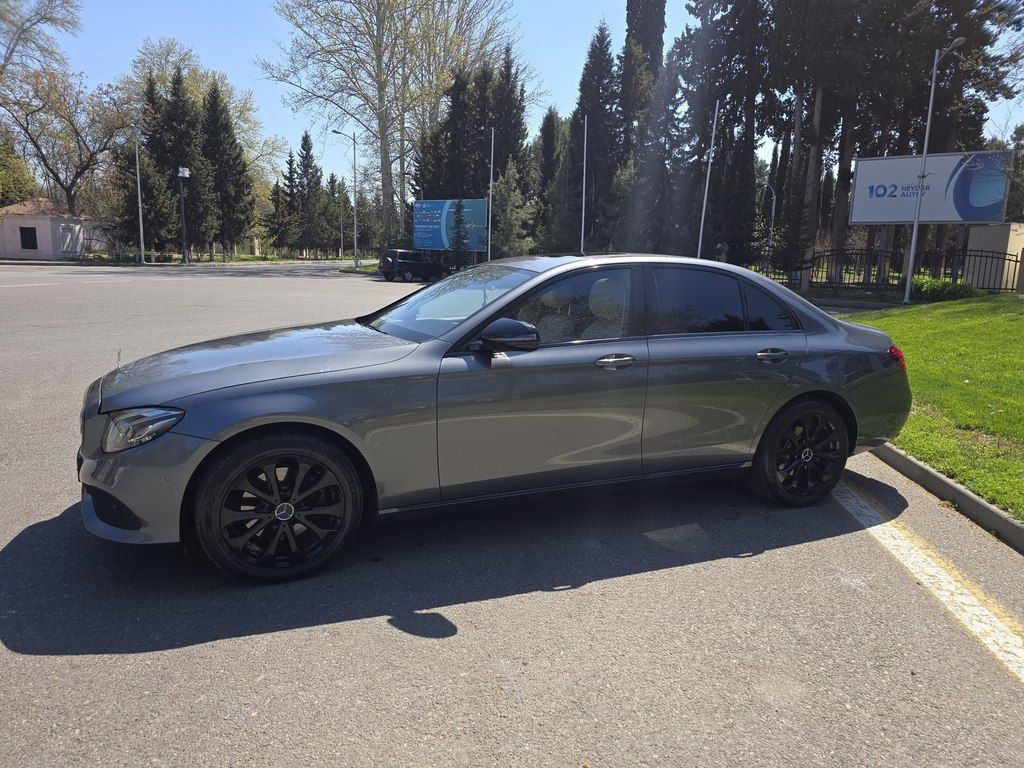 Mercedes E 220 d, 2.0 L, 2017 il, 152 000 km — Avtomobillər, Mingəçevir (4)