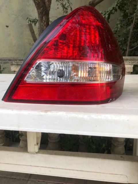 Nissan stop işığı — Bakı