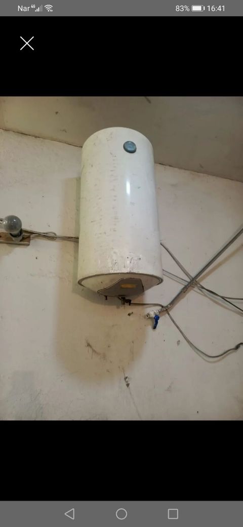 Divar tipli elektrik su qızdırıcısı (akkumulyator tipli) - Silindrik — Mehdiabad