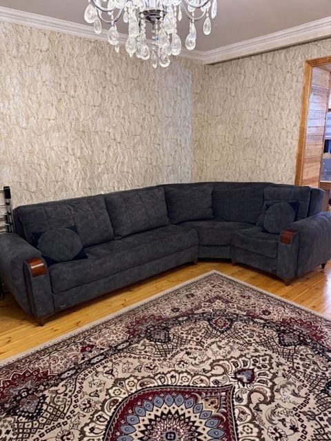 Kunc divan.qiymet 500 man.acilir bazasi var.unvan Bakixanov.kod883 gnk — Xırdalan