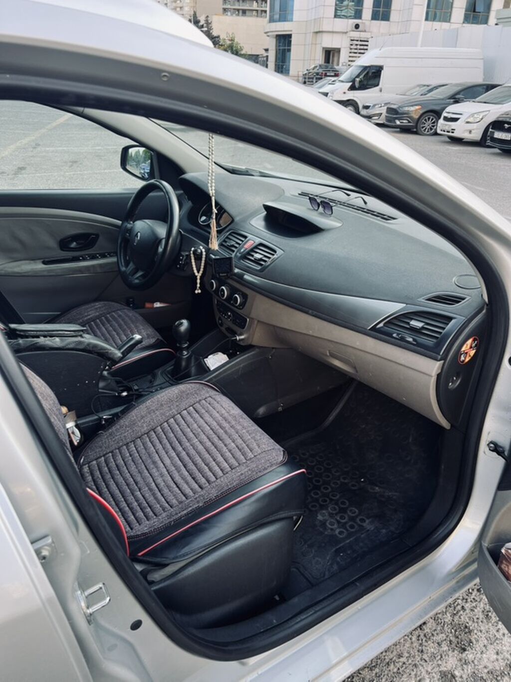 Renault Megane Estate (universaI) – gümüşü rəng Texniki və daxili — Avto, Bakı (4)