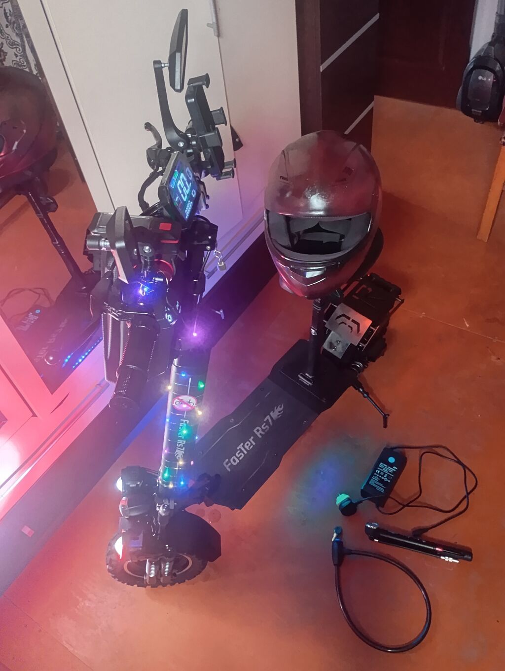 Elektrik skuter – FaSTer RS7 (oturacaqlı) Xüsusiyyətlər: - Güclü — Mallar, Digah (6)