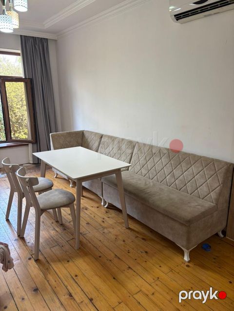 Perla mebel 230azn satılır. Unvan h.aslanob*afa