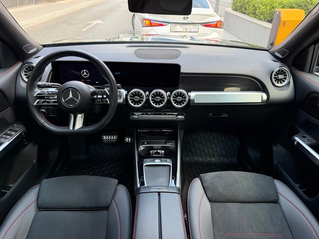Mercedes GLB 250 4MATIC, 2.0 L, 2024 il, 53 000 km — Avtomobillər, Bakı (8)