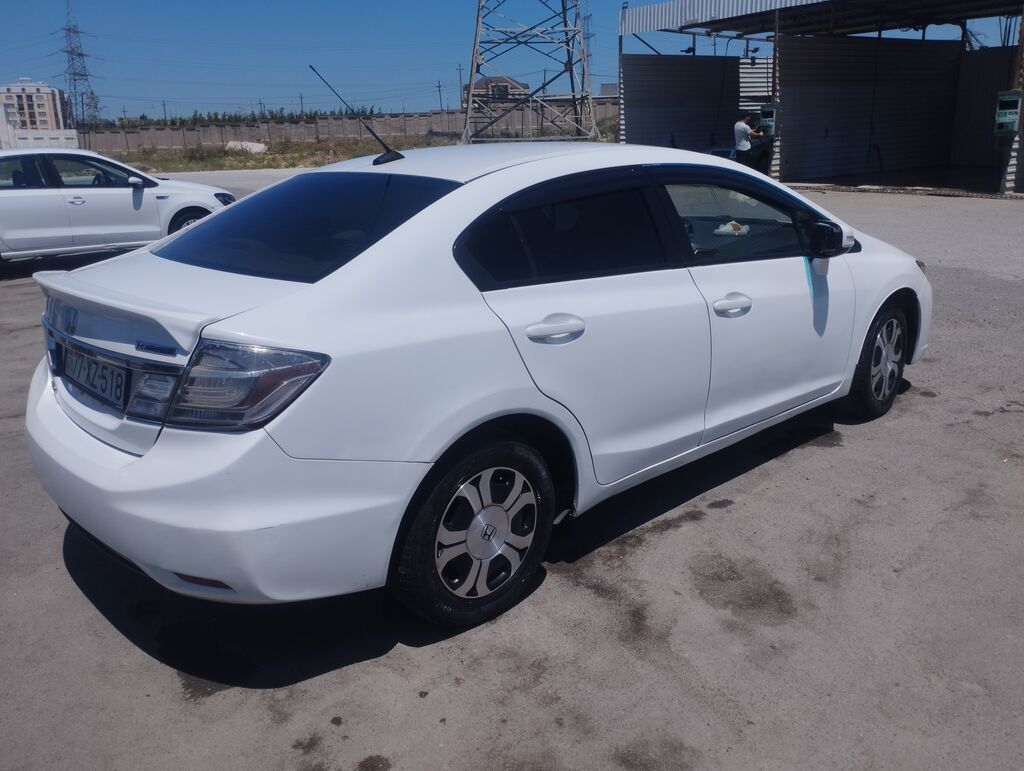 Honda Civic: 1.6 l 2013 il Sedan — Avto, Mehdiabad (5)