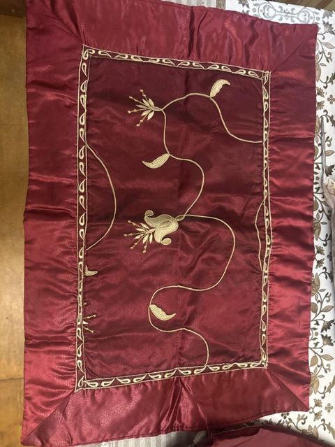 Bordo rəngli dekorativ yastıq üzlükləri dəsti - Material: parlaq — Bakı