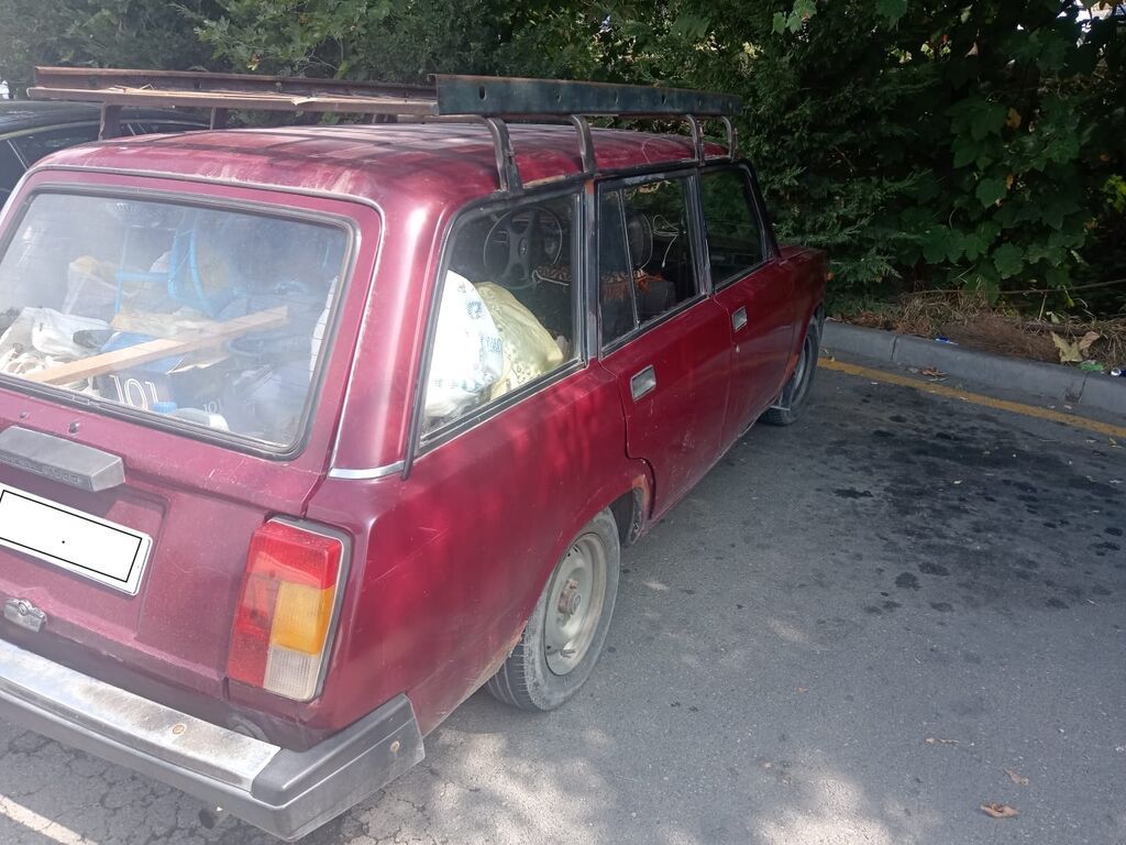 VAZ 2104 universal, qırmızı rəng - Kuzov: 5 qapılı universal, arxa — Avto, Bakı