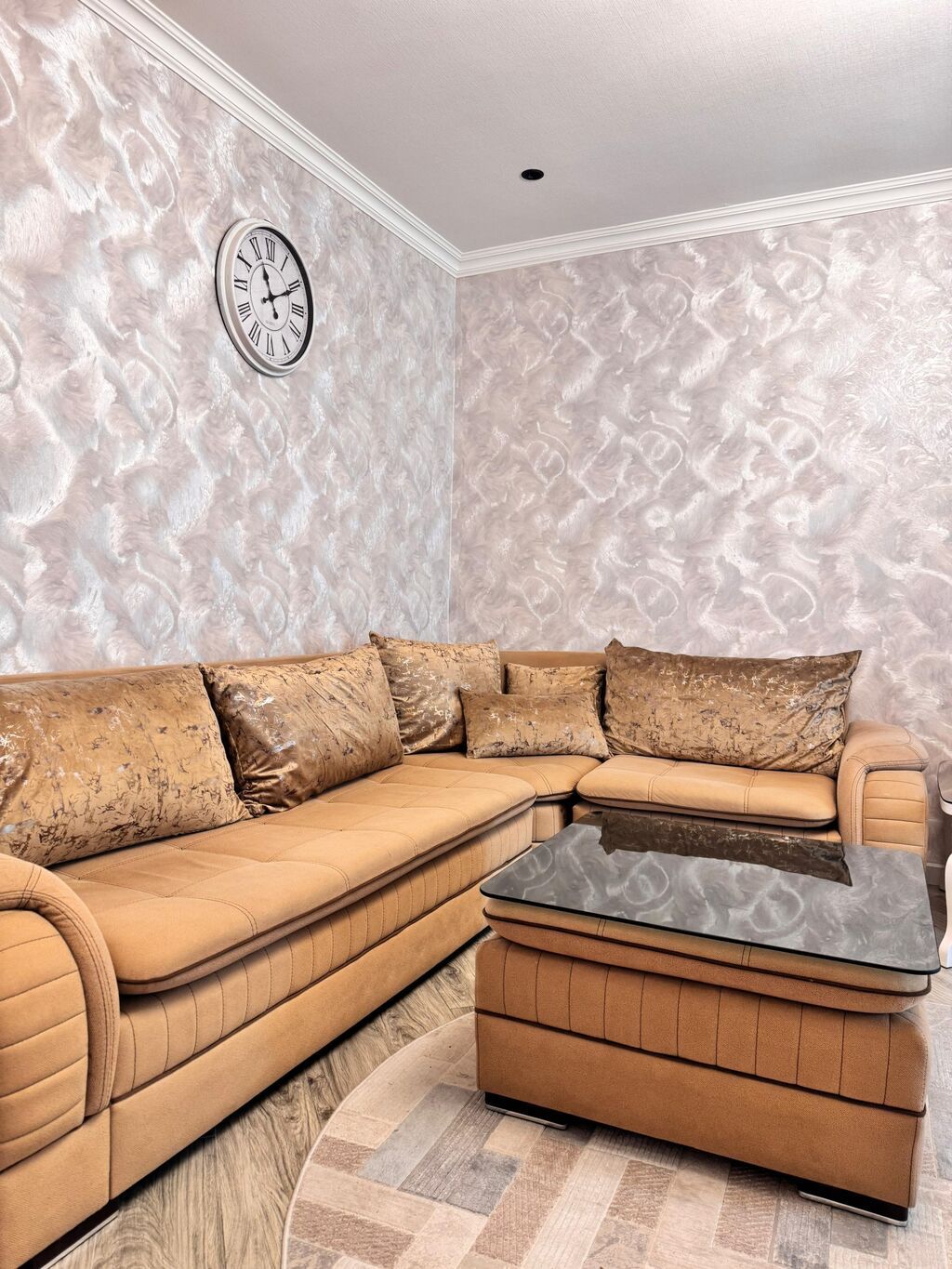 Künc divan dəsti - Model: L‑şəkilli künc divan + puf/çay masası — Mebel, Bakı (4)