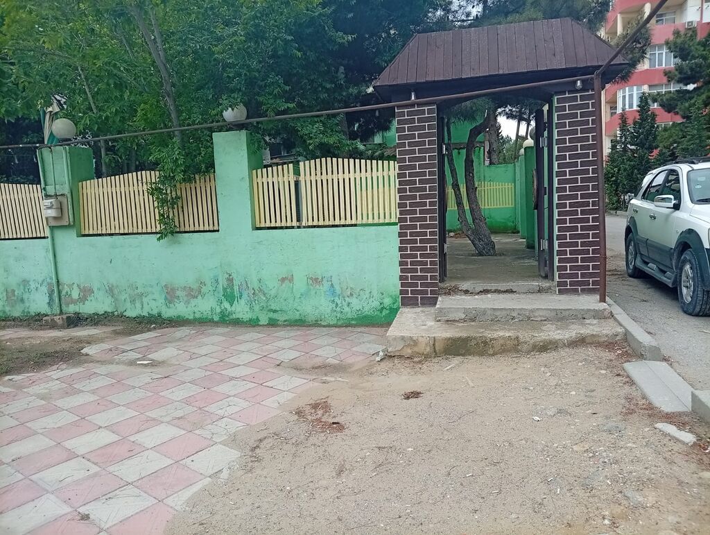 İcarəyə verilir: hasarlanmış həyəti və qapısı olan, mebel və — Daşınmaz əmlak, Sumqayıt (3)