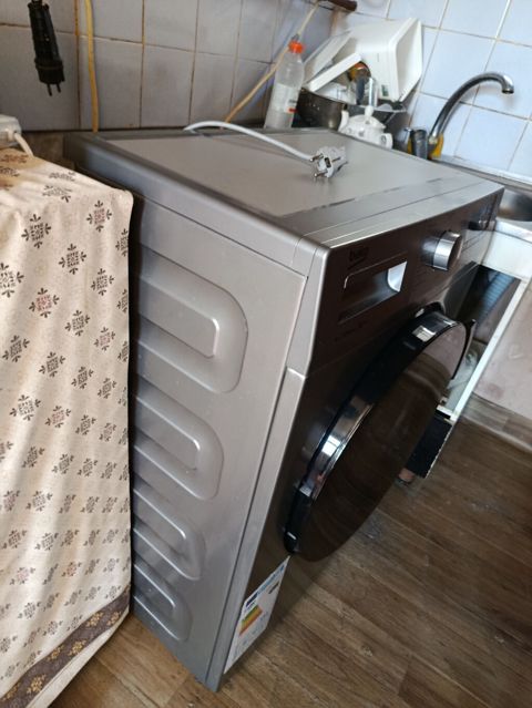 Beko önyükləməli paltaryuyan maşın - Model: Beko WUE8612CSX0 (etiket — Qobu