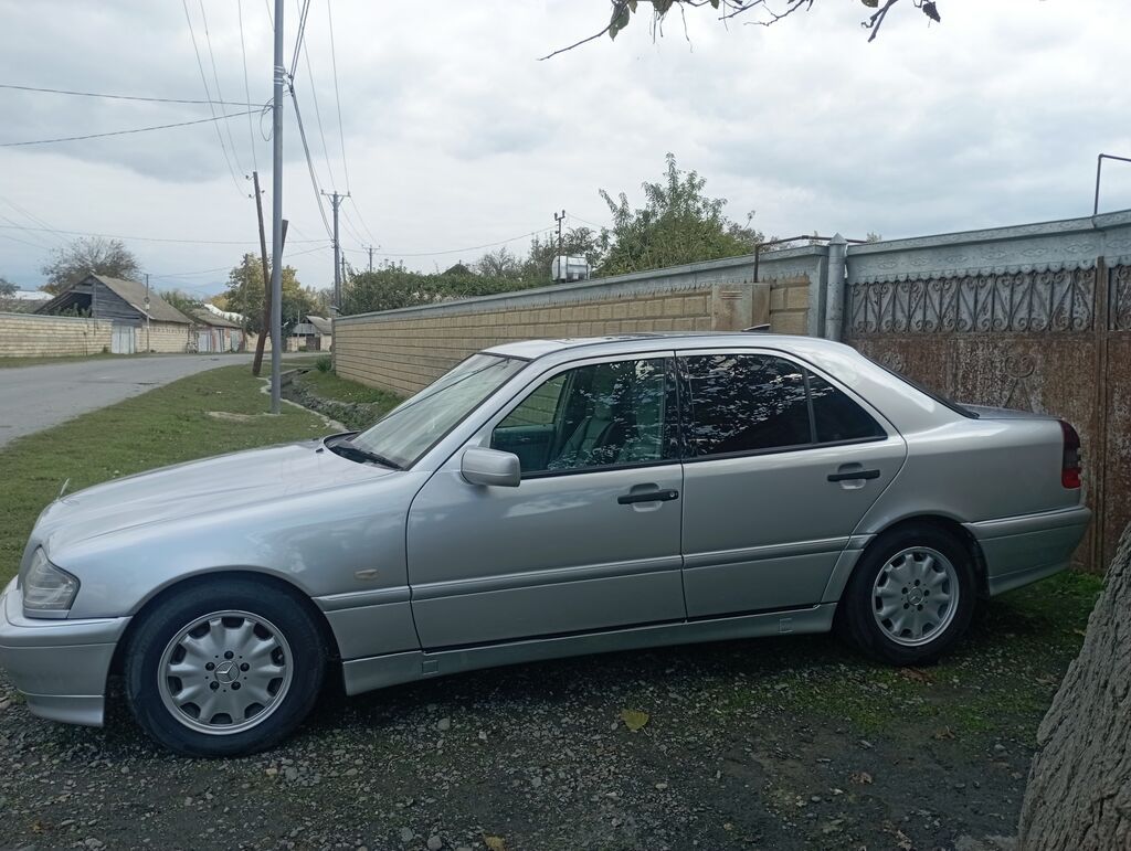 Mercedes-Benz C-Class sedan (W280) – gümüşü rəng. Xüsusiyyətlər — Avto, Balakən (2)