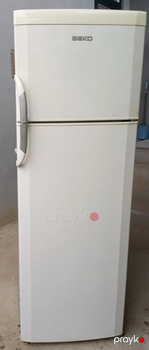 Satlır boyu 1.80 beko soyuducu tam işlek veziyetde köç sebebi ile