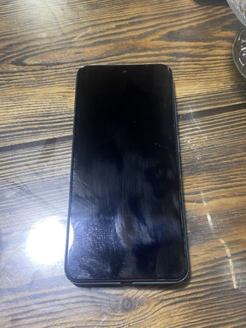 Xiaomi Redmi Note 11 (ehtimal) smartfon - Rəng: gradient göy/sarı — Bakı