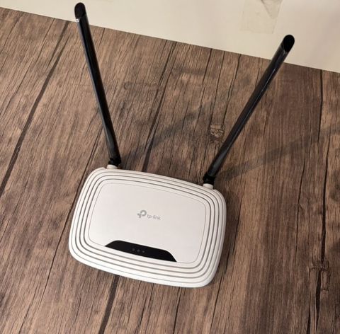 TP-Link TL-WR841N Wi‑Fi router - Sürət: 300 Mbps Wireless N (2.4 GHz) — Novxanı