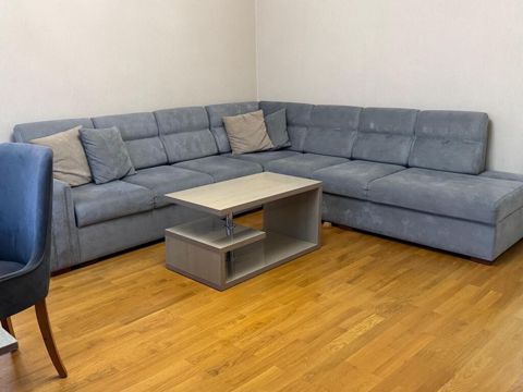 Divan satılır jurnalni ilə birlikdə 250₼. açılır bazası var.Ünvan — Bakı