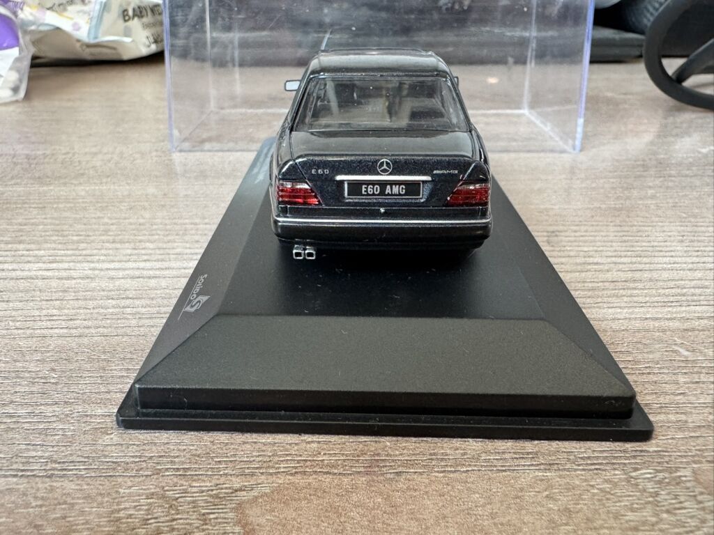 Solido Mercedes‑Benz E60 AMG (W124 E500 bazasında) die‑cast maketi — Mallar, Bakı (2)