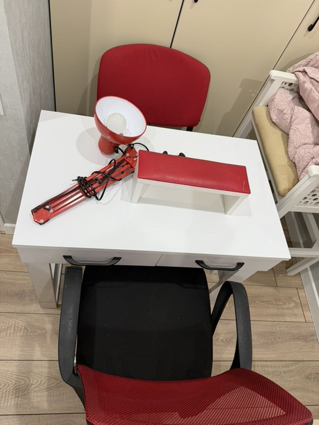 İş masası dəsti – masa, ofis kreslosu və süfrəüstü işıq - Masa: Ağ — Mebel, Digah (3)