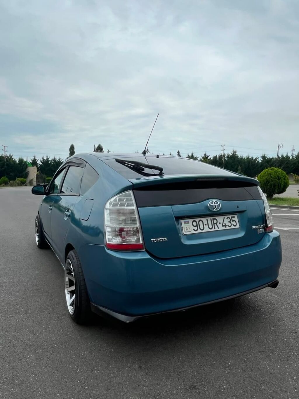 Toyota Prius (ikinci nəsil) hibrid hetçbek Xüsusiyyətlər və təchizat — Avto, Bakı (9)