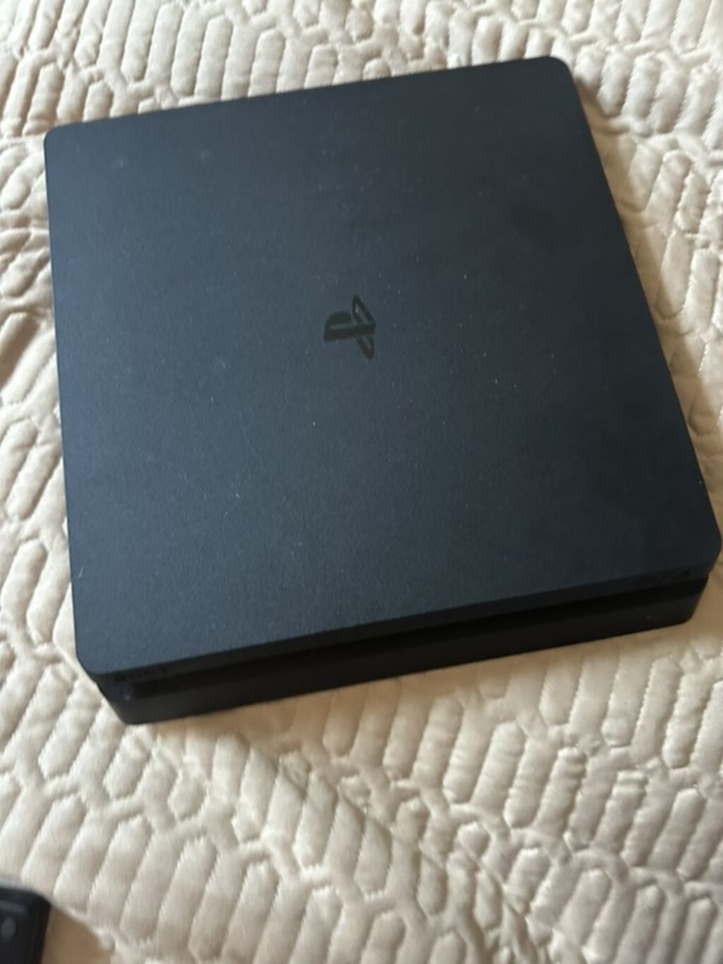 Sony PlayStation 4 Slim -2 Pult İçinde 1İllik deluxe paket var diskler — Elektronika, Bakı (2)