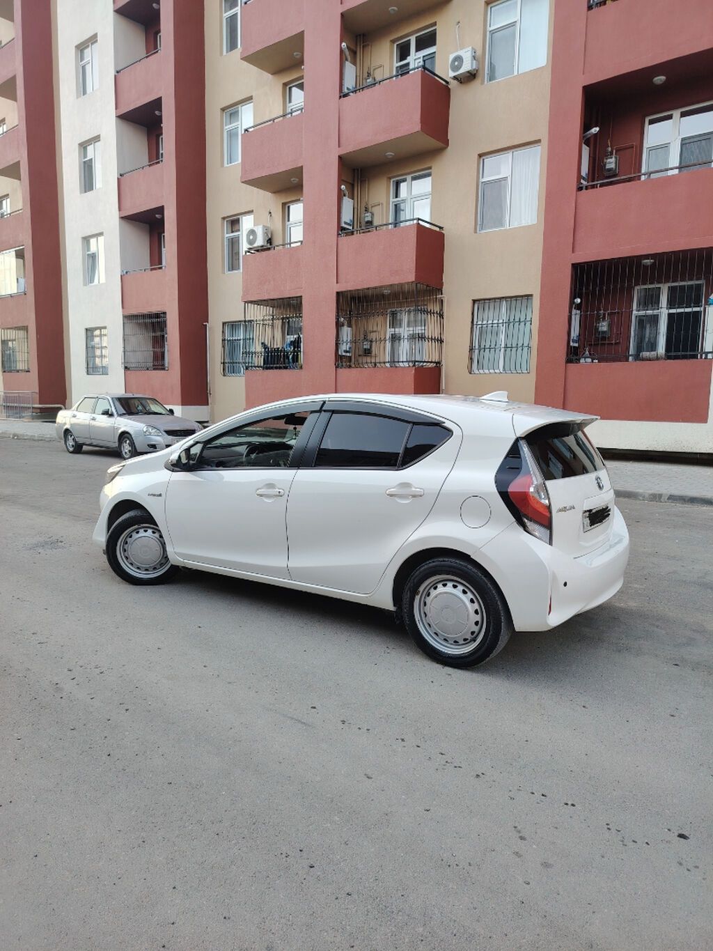 Toyota Aqua: 1.5 l Hetçbek — Avto, Bakı (4)