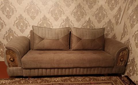 Divan satilir 220azn acilir baza var cox yaxsi veziyyetdedi (700azn — Bakı