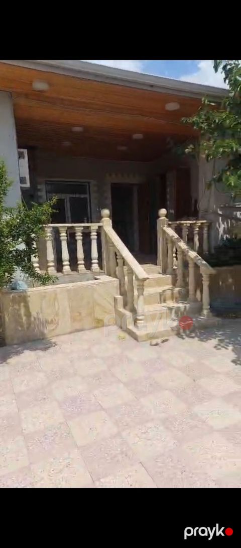 Ünvan Pirşağı ev 2 sot bələdiyyə sənəti qaz su işıq daima 8 daş