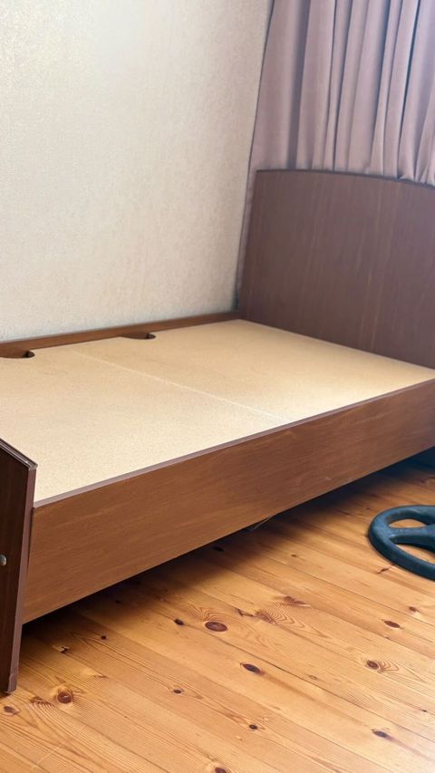 Tek kravat satilir‼ 50 azn.matras yoxdur. Sumqayit heyet evi — Bakı