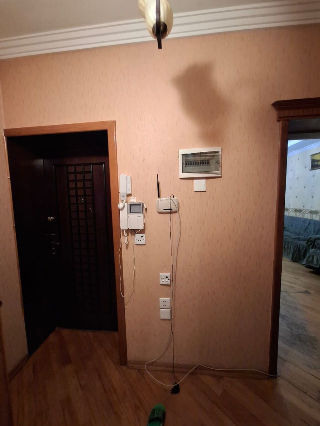 Seherin merkezi. Elmler metrosunun duz cixisinda,H.Cavid — Daşınmaz əmlak, Bakı (3)