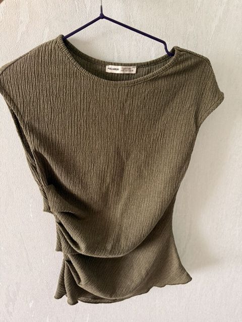 Brend: Pull&Bear Məhsul: Qadın bluzası - Rəng: Zeytun-yaşıl — Bakı